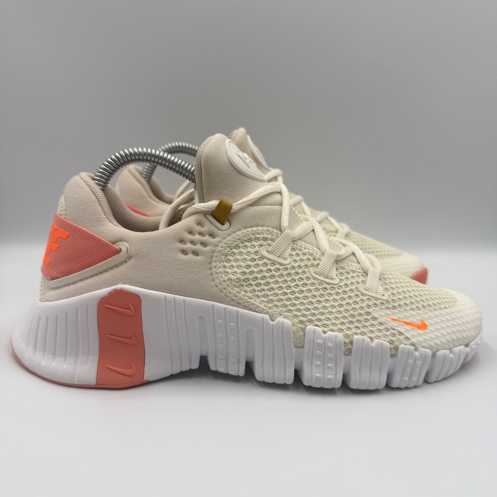 Nike Free Metcon 5 Womens Size 7.5 Training Shoes CZ0596-101 Cream Orange